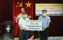 Doanh nhân Trần Văn Toàn trao tặng hơn 800 triệu đồng tương đương chi phí 2 chuyến bay của Vietnam Airlines