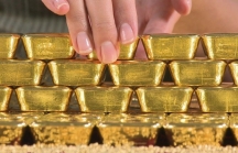 Giá vàng trong nước tăng trong khi vàng thế giới giảm mạnh