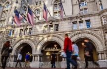 Lý do nào khiến công ty của ông Trump phải bán lại quyền khai thác khách sạn xa xỉ ở D.C?