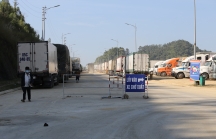 4.000 xe hàng 'mắc kẹt' tại cửa khẩu, Trung Quốc lại báo tin xấu