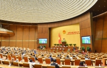 Quốc hội 'chốt' giảm thuế VAT từ 10% xuống 8%