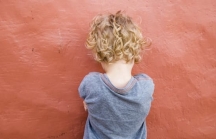 5 sai lầm độc hại trong việc nuôi dạy con cái