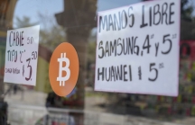 El Salvador bị hạ thấp tín nhiệm vì chấp nhận Bitcoin
