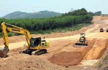 4 dự án cao tốc ở Đồng bằng sông Cửu Long lo thiếu vật liệu cát đắp nền đường