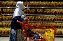 Indonesia có 'ngăn sông, cấm chợ' khi cấm xuất khẩu dầu cọ?