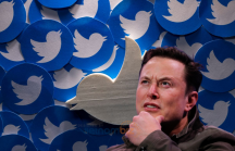 Elon Musk đột nhiên 'tạm dừng' thỏa thuận mua lại Twitter