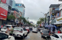 Đường phố Đà Nẵng xơ xác, xe chết máy nằm la liệt sau trận mưa ngập lịch sử