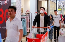 Người dân nô nức mua sắm trong sự kiện 'Hà Nội đêm không ngủ'