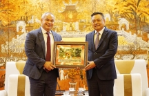 Chủ tịch Trần Sỹ Thanh chia sẻ với Thị trưởng TP. Gold Coast mục tiêu xây dựng đô thị đáng sống của Hà Nội