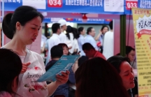Khó tìm việc làm, thanh niên Trung Quốc được trả tiền để 'ở nhà, làm việc nhà'