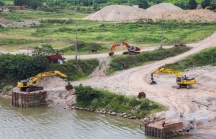 Thủ tướng yêu cầu Hà Nội rà soát vụ đấu giá 3 mỏ cát cao bất thường