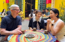 Tim Cook uống cà phê trứng cùng ca sỹ Mỹ Linh, Mỹ Anh tại Hà Nội