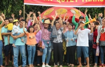Người dân Cù lao Giêng hồ hởi dự lễ khởi công cầu thép dây văng do Tân Hiệp Phát trao tặng