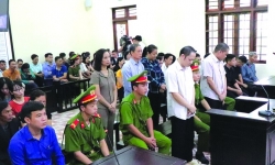 Xét xử gian lận điểm thi ở Hà Giang: Bỏ lọt tội phạm?