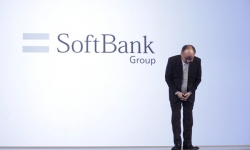 Cổ phiếu SoftBank mất 7% giá trị sau thông tin CEO 'chơi liều' với công cụ phái sinh