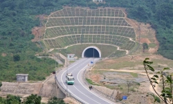 Hơn 96 triệu USD mở rộng một số cầu, hầm trên tuyến QL1A