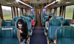 Từ 31/10, hành khách đi tàu hỏa chỉ cần khai báo y tế điện tử