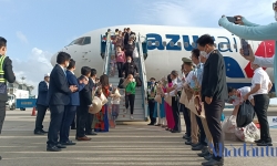 325 du khách Nga háo hức đến Khánh Hòa sau 2 năm bị gián đoạn do COVID-19