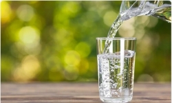 Uống nước nhiều giúp bạn sống thọ hơn: 5 cách để uống được nhiều nước trong mùa đông