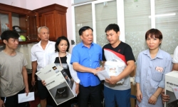 Hà Nội hỗ trợ hơn 800 triệu đồng cho các nạn nhân vụ cháy chung cư mini ở Khương Hạ