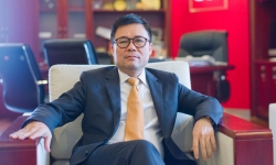 Chủ tịch HĐQT Chứng khoán SSI Nguyễn Duy Hưng sốt sắng đặt mua xe VinFast