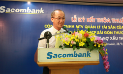 Sacombank bắt tay VAMC thu hồi nợ xấu