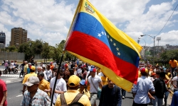 Venezuela tung ra một hệ thống tiền kỹ thuật số được hỗ trợ bởi dầu, khí đốt vàng và kim cương