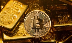 Giá Bitcoin ngày 6/12: Vượt đỉnh 12.000 USD