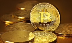 Giá Bitcoin ngày 8/12: 'Cơn điên' chưa dứt, Bitcoin phá kỷ lục 19.000 USD