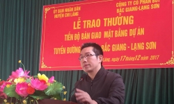 Trao thưởng cho 50 hộ dân sớm bàn giao mặt bằng cho dự án BOT Bắc Giang – Lạng Sơn