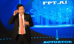 Ông Trương Gia Bình: '90% ô tô sẽ là phần mềm, chỉ 10% là sắt thép, tương lai thuộc về FPT'