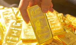 Giá vàng hôm nay: Ngược chiều với giá vàng thế giới