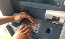 Hàng loạt ngân hàng cảnh báo chiêu trò đánh cắp thông tin thẻ