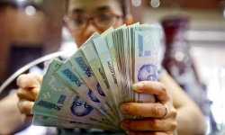 Bloomberg: Việt Nam bắt đầu cảm nhận những 'gợn sóng' của đà trượt giá đồng nhân dân tệ
