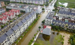 Hỏa tốc ứng phó ngập lụt ở làng biệt thự ‘triệu đô’ Hà Nội