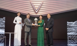 VinFast được vinh danh giải thưởng 'Ngôi sao mới' tại Paris Motor Show