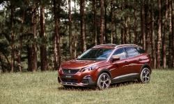 Peugeot dành ưu đãi và chăm sóc đặc biệt cho khách hàng