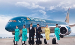 Vietnam Airlines dẫn đầu Top Công ty uy tín ngành Vận tải và Logistics năm 2018