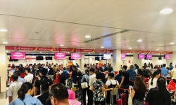 Sân bay Tân Sơn Nhất lập kỉ lục: 900 lượt chuyến bay/ngày dịp tết