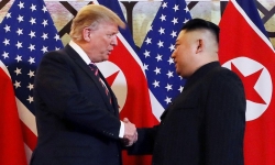 Ông Trump phát tín hiệu khó hiểu về lệnh trừng phạt Triều Tiên