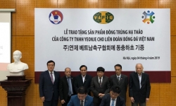 Công ty Hàn Quốc tặng 800 kg đông trùng hạ thảo cho Liên đoàn Bóng đá Việt Nam