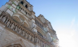 Doanh nghiệp Pháp góp 600 triệu euro xây dựng lại nhà thờ: Thị trưởng Paris hy vọng Notre-Dame mở cửa trở lại vào 2024