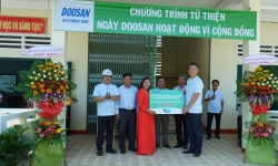 Doosan Vina 'chia sẻ yêu thương' cùng học sinh tiểu học ở Quảng Ngãi