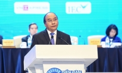 Thủ tướng Nguyễn Xuân Phúc: ‘Các doanh nghiệp cần có tinh thần dân tộc, tình yêu nước mới có thể phát triển bền vững’