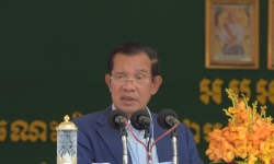 Thủ tướng Campuchia Hun Sen: 'Khi có tài chính, chúng tôi sẽ mua lại trạm thu phí để người dân đi lại miễn phí'