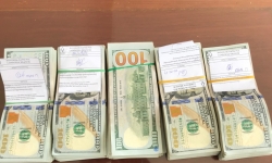 Vụ vận chuyển 470.000 USD tại An Giang được xác định là tiền thật và sẽ tịch thu nếu không ai đến nhận