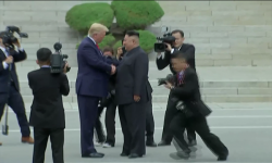 Cuộc gặp gỡ lịch sử giữa ông Donald Trump và ông Kim Jong-un tại Khu phi quân sự Triều Tiên-Hàn Quốc