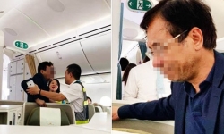 Đại gia bất động sản sàm sỡ nữ hành khách trên máy bay bị phạt 10 triệu đồng