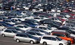 Lượng ô tô nhập khẩu về Việt Nam tăng kỷ lục