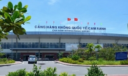 Khẩn trương khắc phục những vi phạm trong việc cho thuê đất tại sân bay Tân Sơn Nhất và Cam Ranh